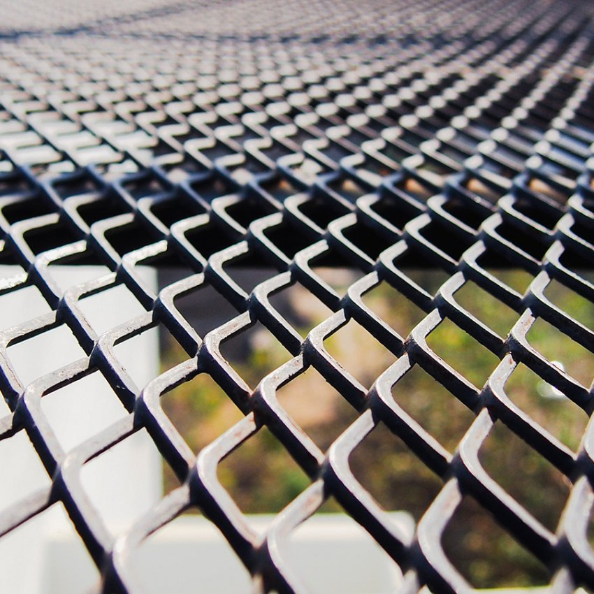 High Strength Heavy Duty Flattened Weather Resistant Expanded Metal Mesh for Construction Floor Grating Stair Tread Floor Concrete Brick Scaffolding