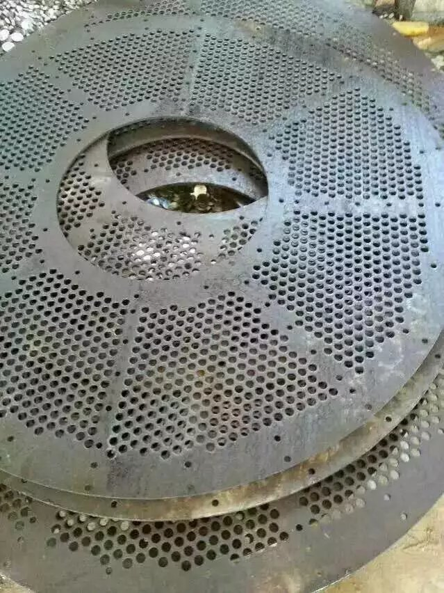 Yaqi Factory Customized High Carbon Steel Decorative Metal Sheets Circle Perforated Metal Mesh