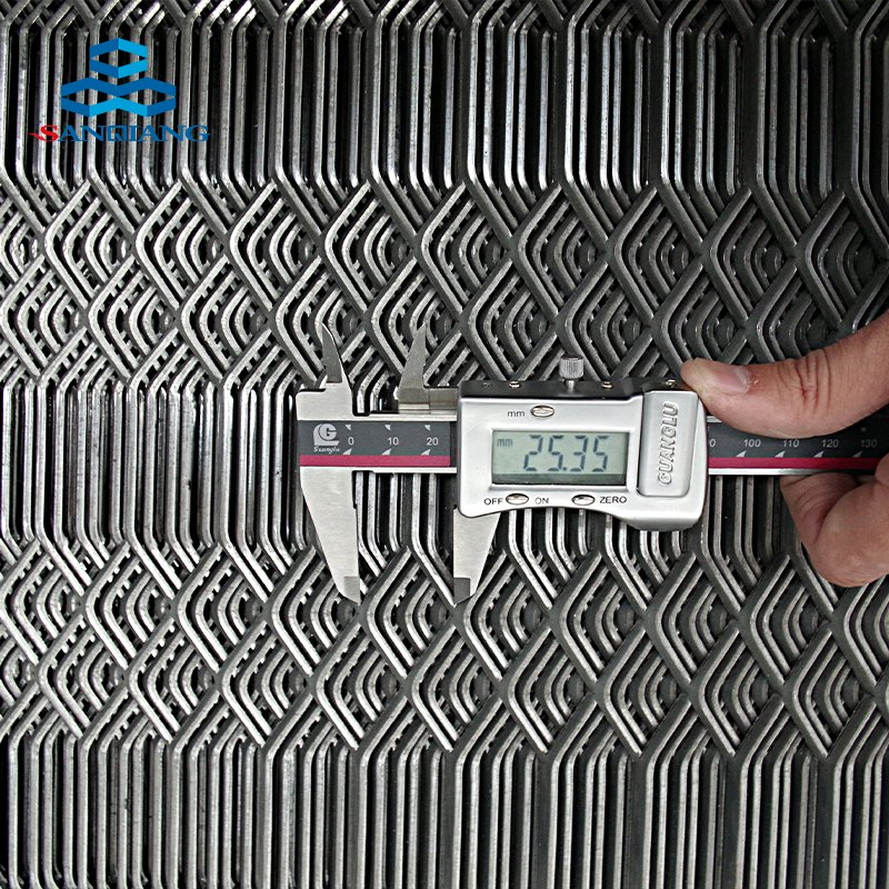 High Strength Heavy Duty Flattened Weather Resistant Expanded Metal Mesh for Construction Floor Grating Stair Tread Floor Concrete Brick Scaffolding