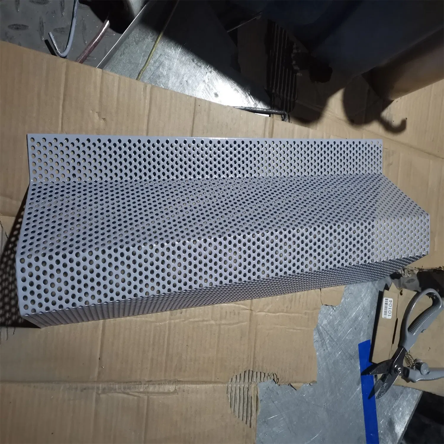 Stainless Steel/Aluminum/Galvanized Perforated Metal Mesh for Loudspeaker Box