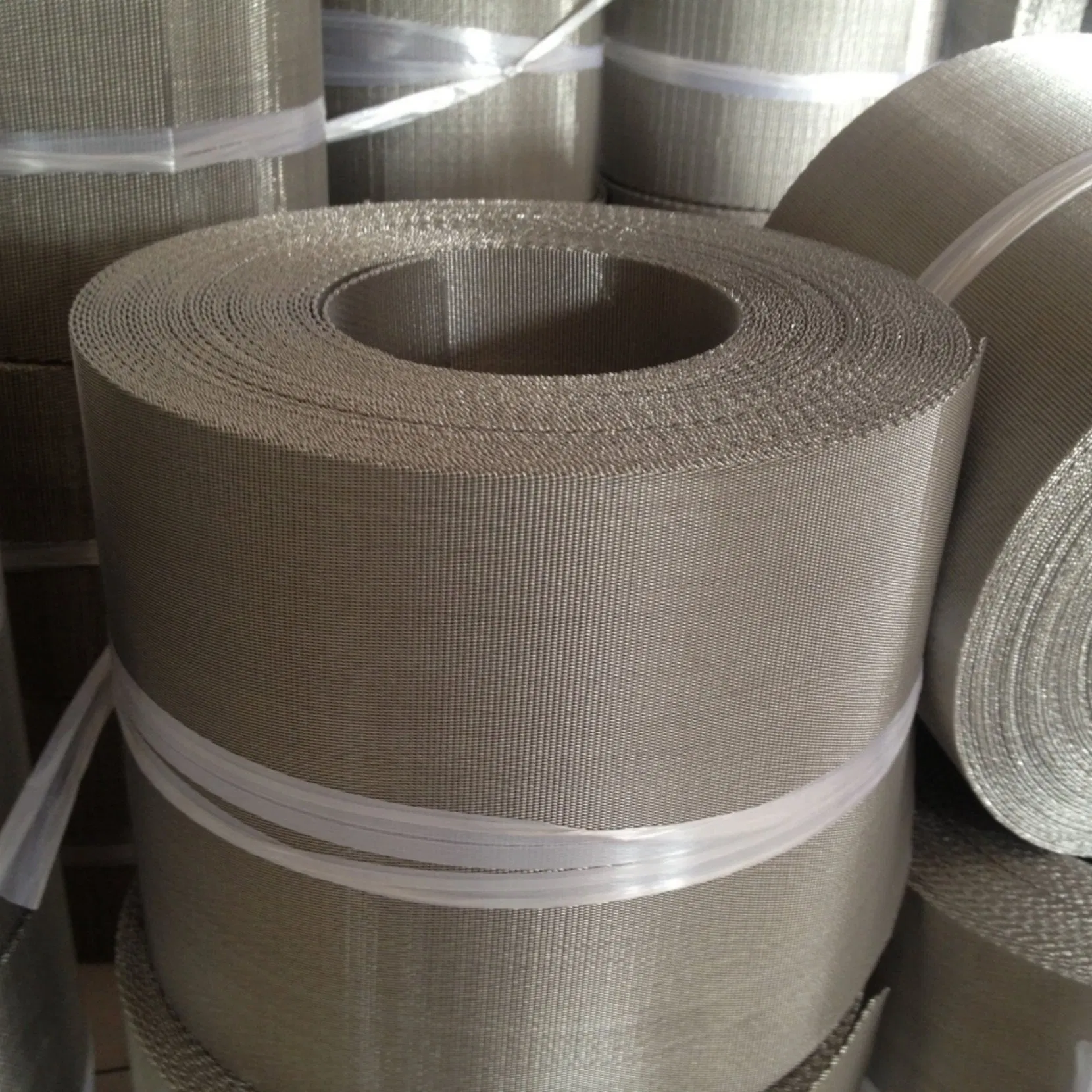 High-Temperature Resistant Twill Weave Stainless Steel Wire Mesh for Demanding Industrial Filter and Screen Applications