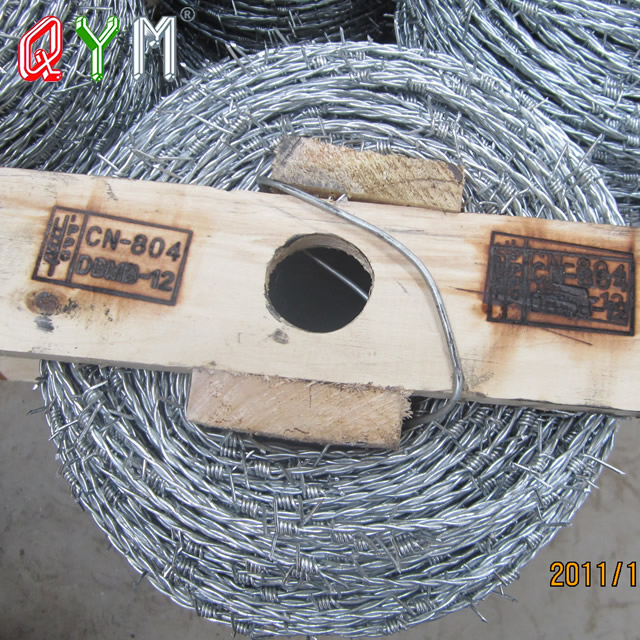 Galvanized Barb Wire Fence PVC Coated Prison Barbed Wire Mesh Fence Sale
