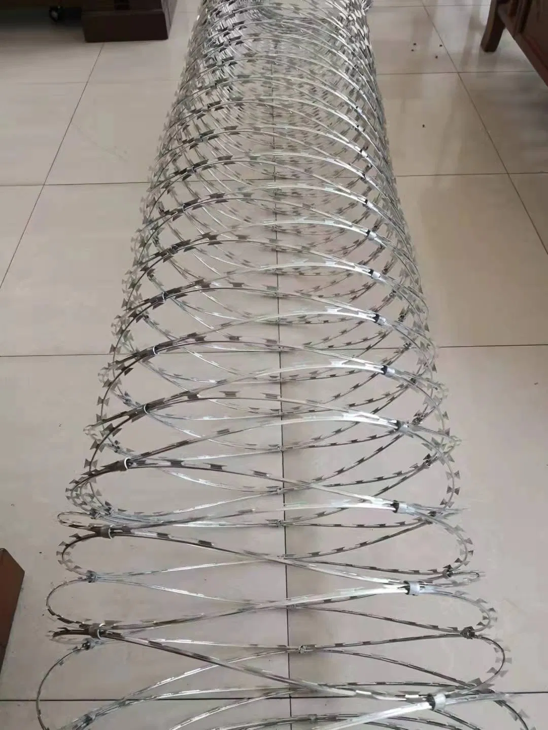 Bto-10 Bto-22 Bto-30 Cbt-60 Cbt-65 Stainless Steel Galvanized PVC Coated Security Mesh Fence Concertina Razor Barbed Wire