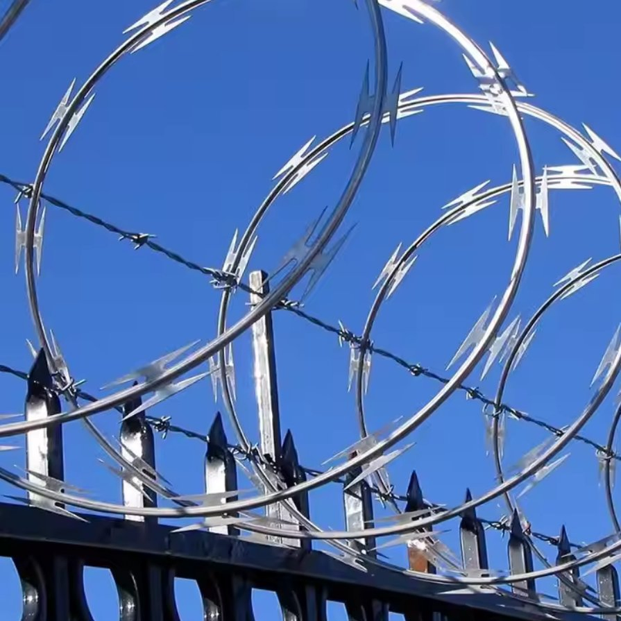 Hot Dipped Galvanized Egoza Razor Wire Barbed Mesh Concertina Razor Barbed Wire