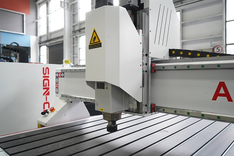 Woodworking Tool CE Certificated Cutting Routing Wood CNC Router Machine for Wood Doors