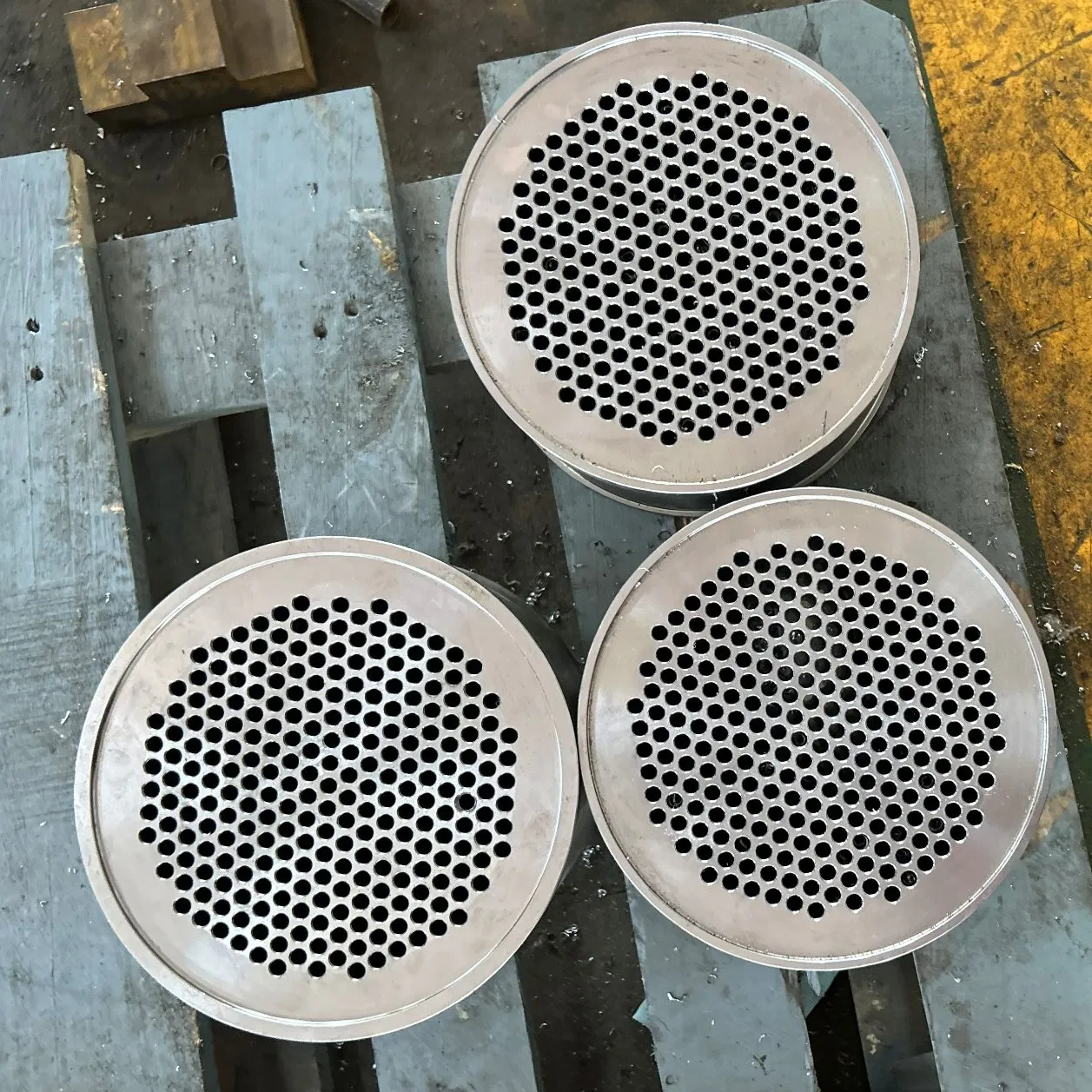 Hot-Selling CNC Machining Services, Custom Steel Parts Manufacturing, Sheet Metal Fabrication, Milling, Turning &amp; Welding for Heavy Equipment