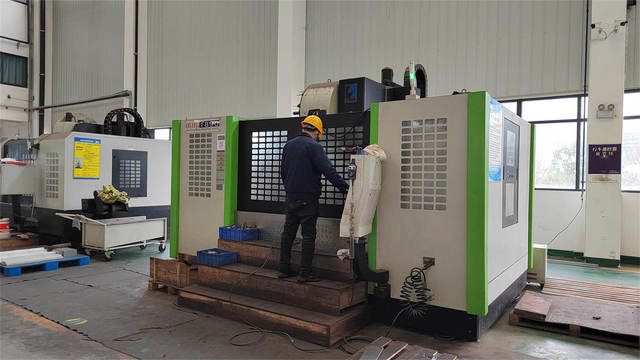 Brass and carbon steel CNC machined components