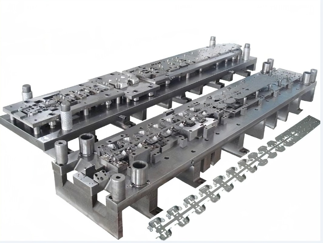 Hot-Selling 3D Stamping Mold CNC Punch Press Tooling for Vehicle Mold