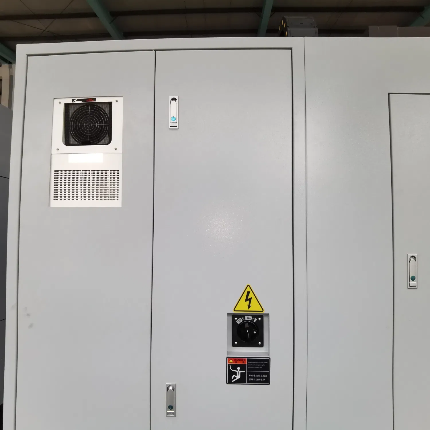 Jinnfa Yjm-1160V 3-5 Axis High Precision High Speed Machining Center/CNC Vertical Machining Center