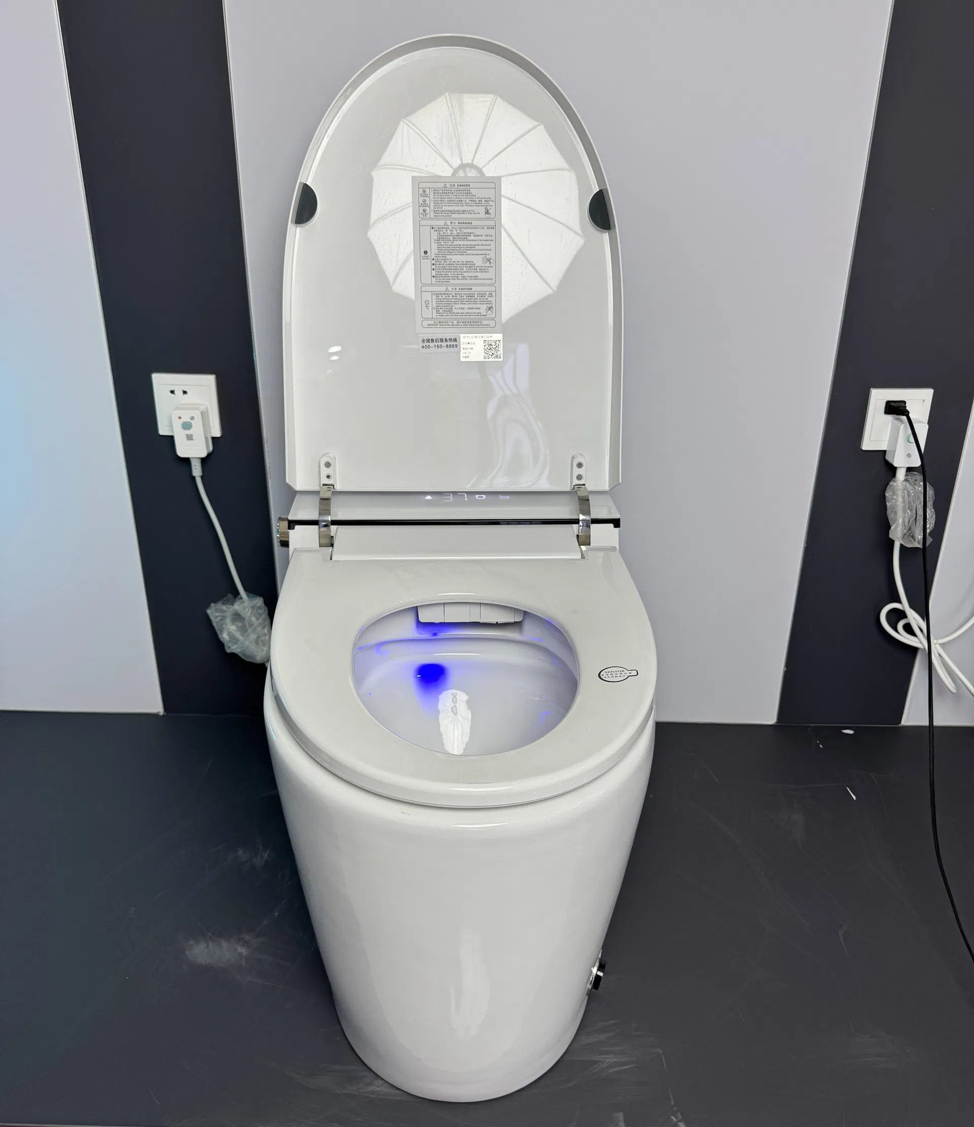 Smart Toilet View 3