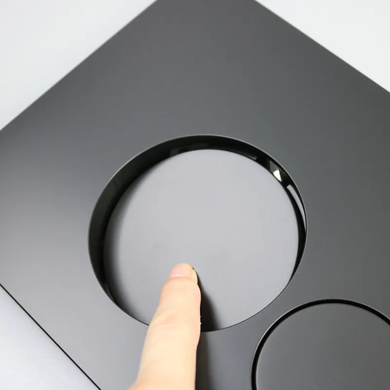 Black Toilet trigger plate Detail 4