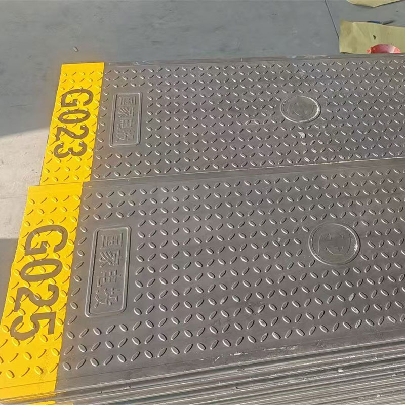 Fiberglass Trench Plate Chamfered Edge for Safe Handling and Maintenance