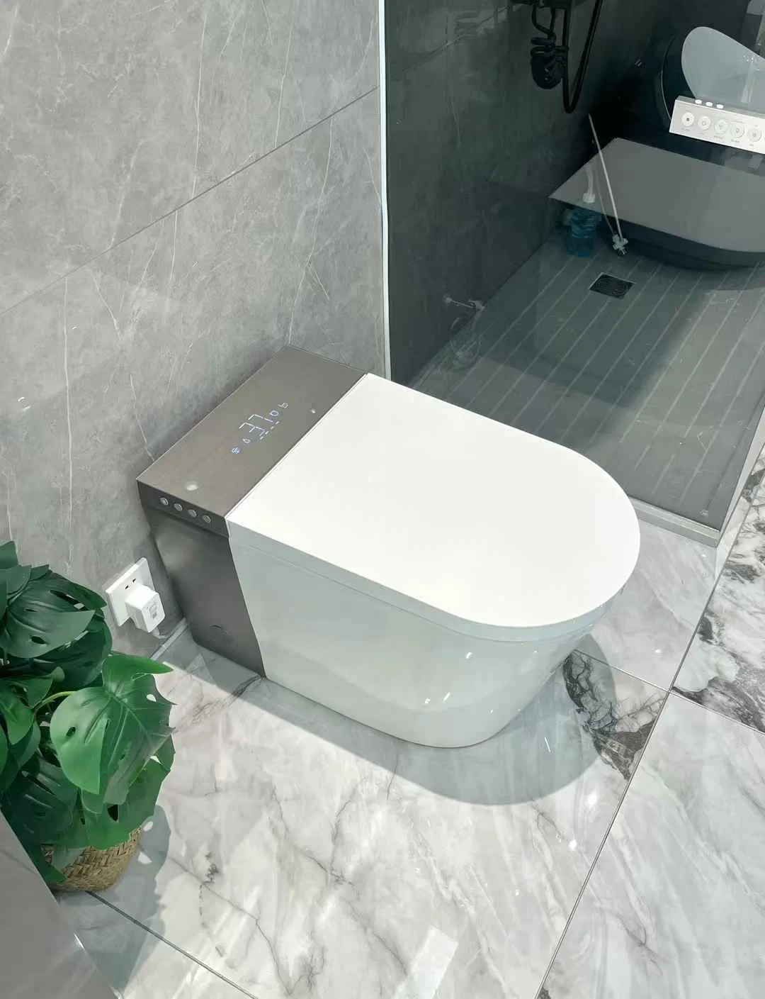North American Design Styles Elongated Floor Standing Include Coverseats Smart Ceramic Toilets