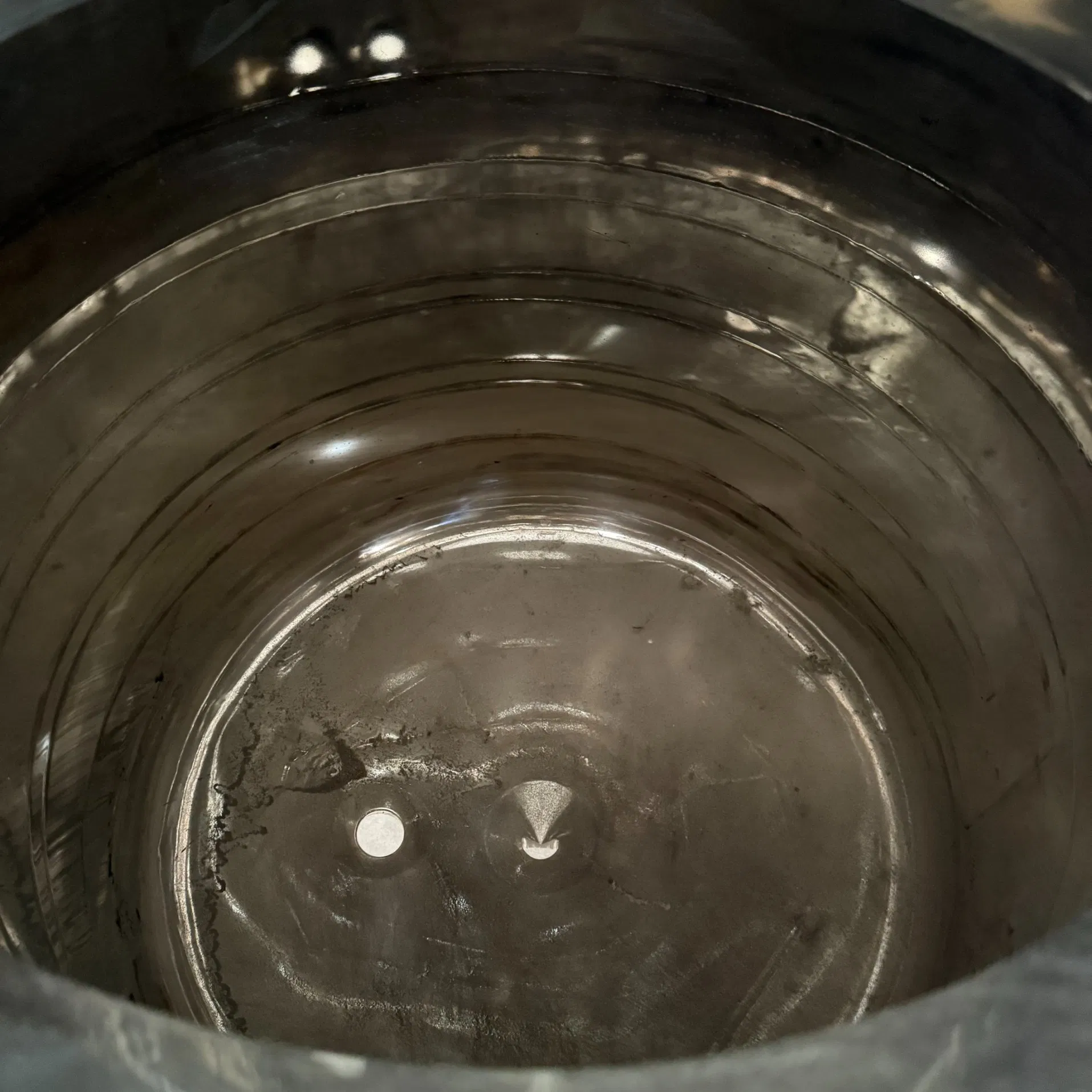 Vacuum - Assisted Liquid Dispensing System in Critical Processes