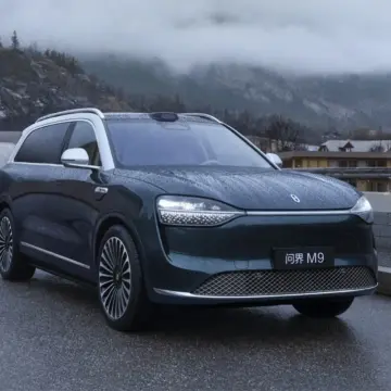 2025 AITO M9 EREV Six-seat - Luxury Family Electric SUV