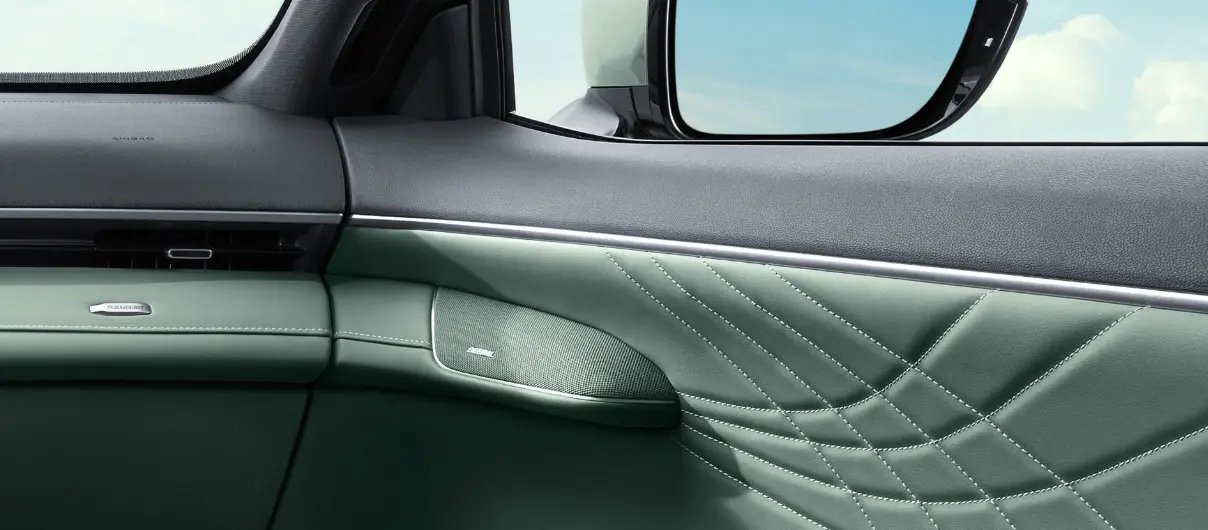 Double-layer soundproof glass