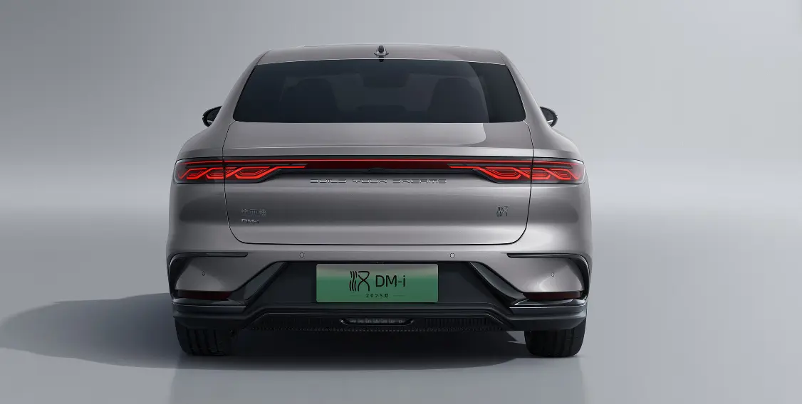 Full-width Chinese knot LED taillights