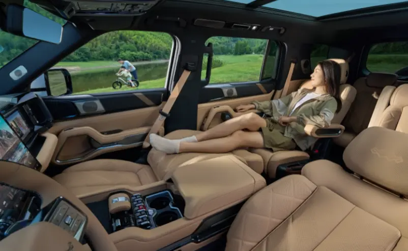 Versatile seat combination
