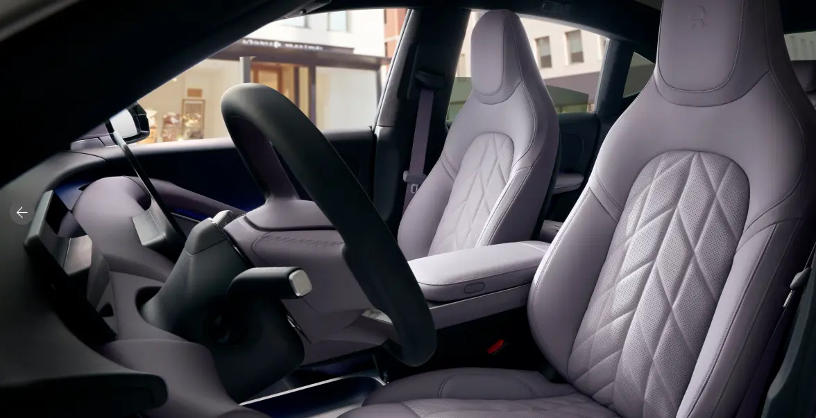 Ultra-Fit one-piece seat