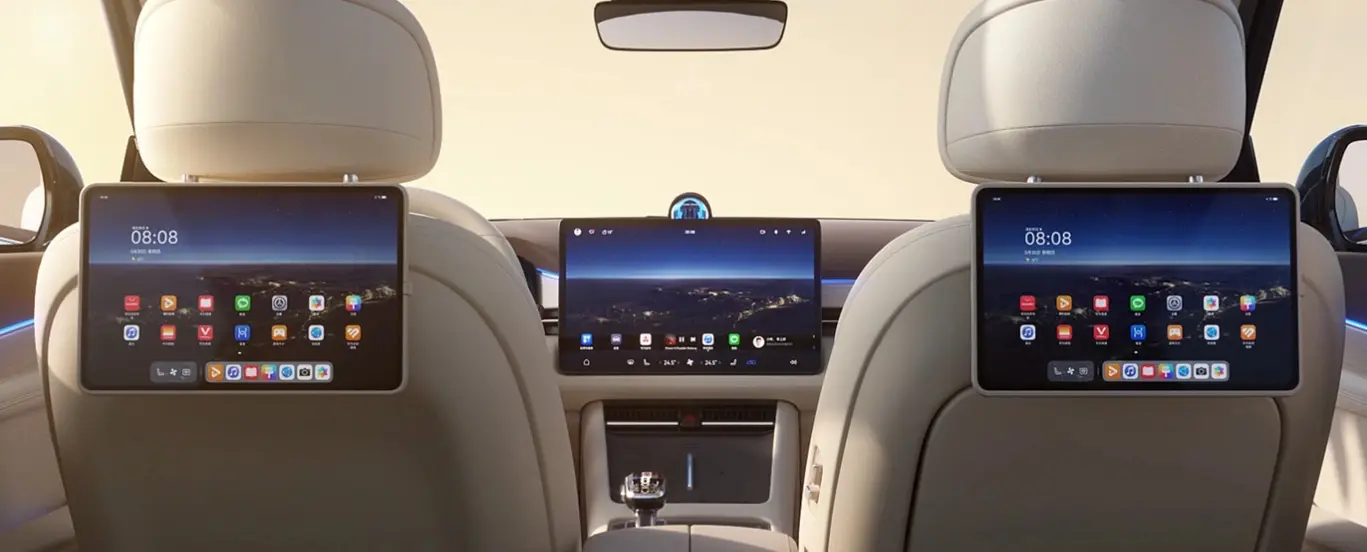 Three screens on the front and back