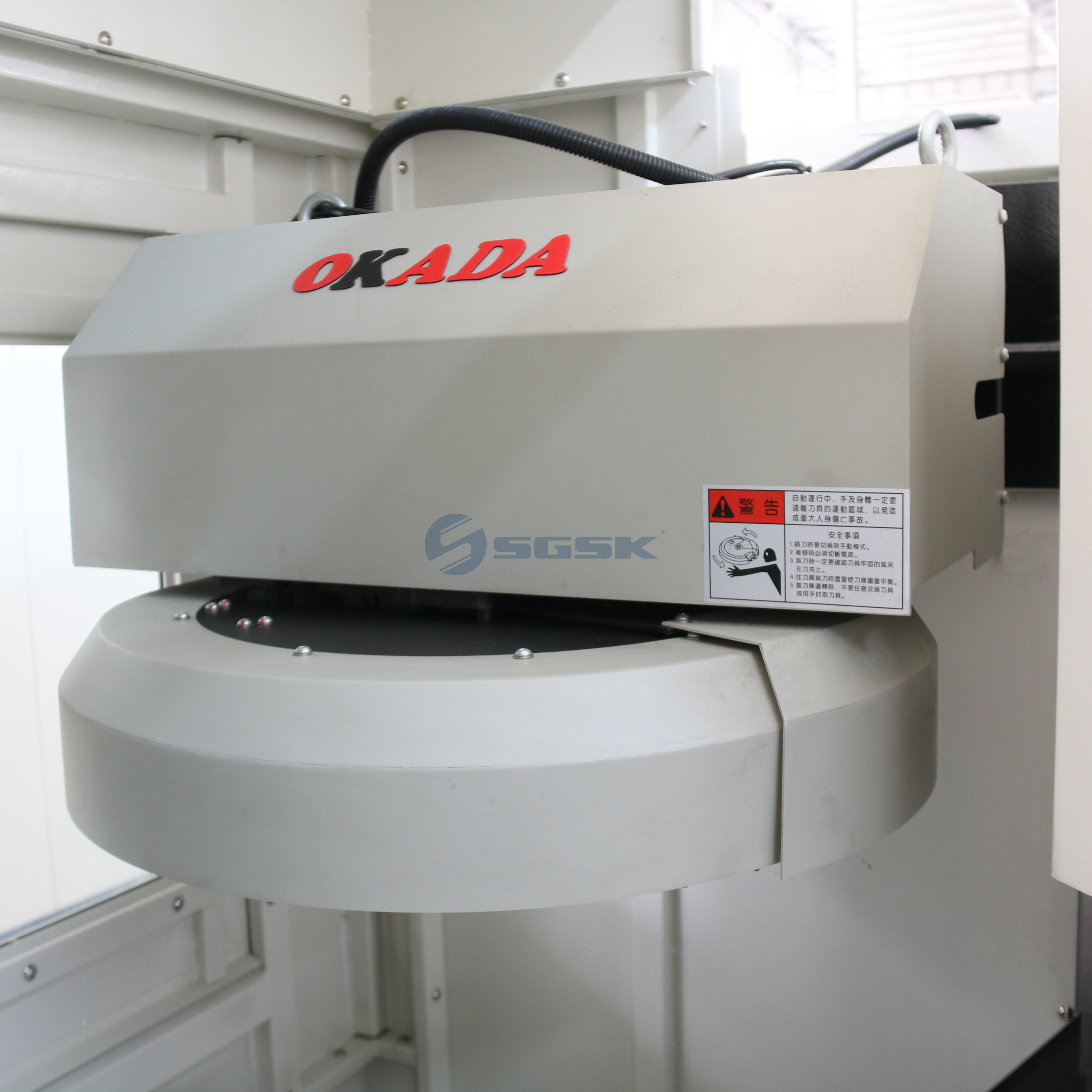 SGSK High-speed Precision 4 Axis Milling Machine In China XH7124 Price List China Milling Machine