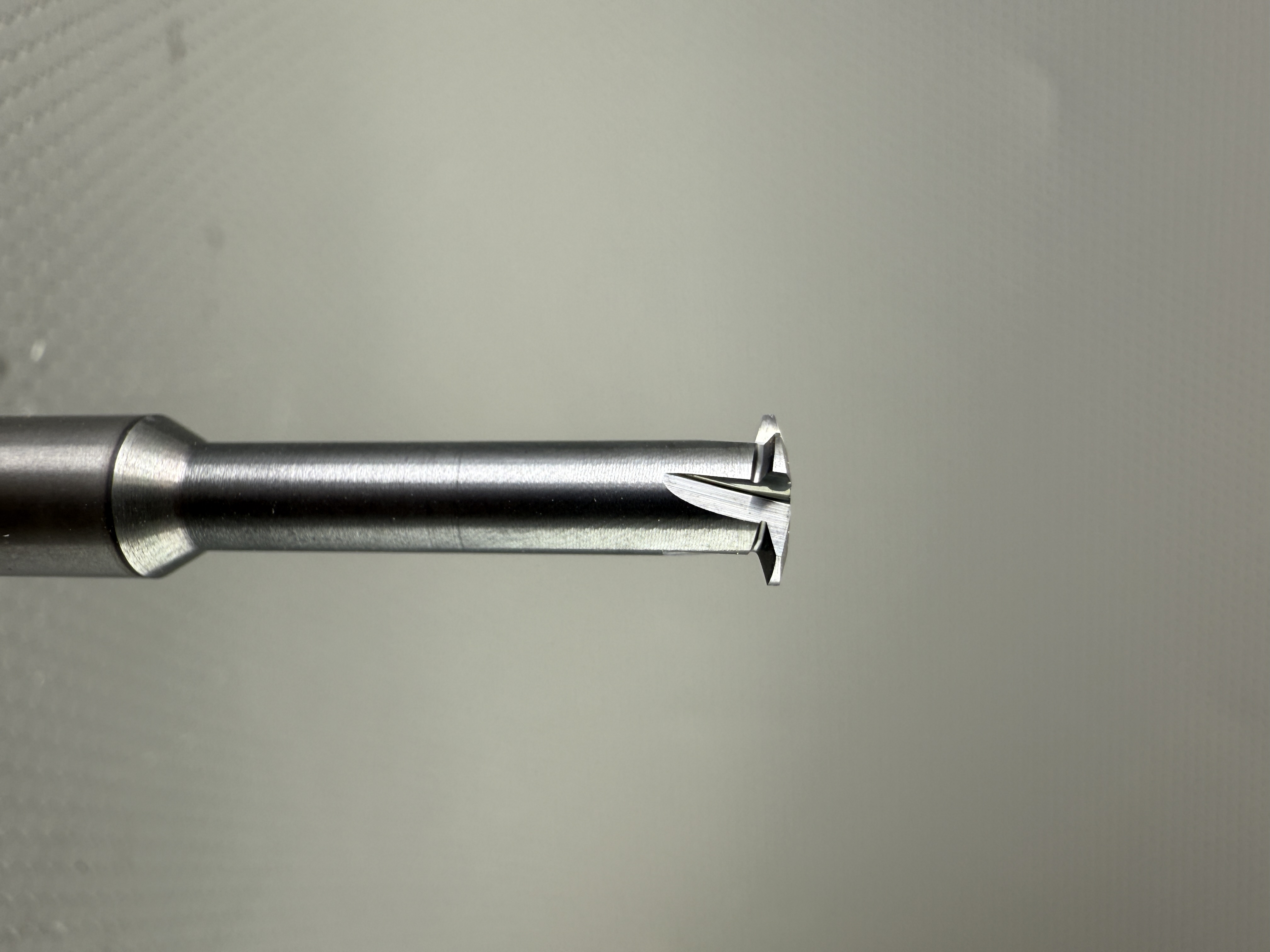Tungsten Carbide Single-Point Trapezoidal (TR30&deg;) Thread Mill. Delivers High Wear Resistance and Superior Surface Finish