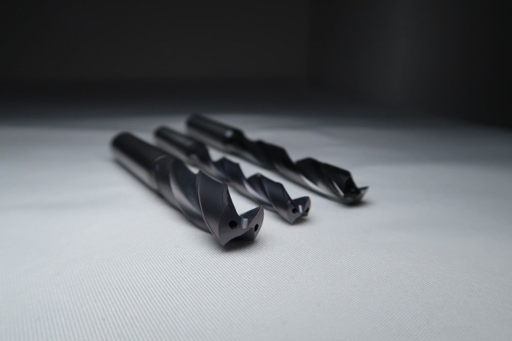 Tungsten Carbide Indexable End Mill Milling Cutter Aluminum 135 Degree/118 Degree CNC Drilling Solid Tungsten Carbide Center Spot External Coolant Drill Bits