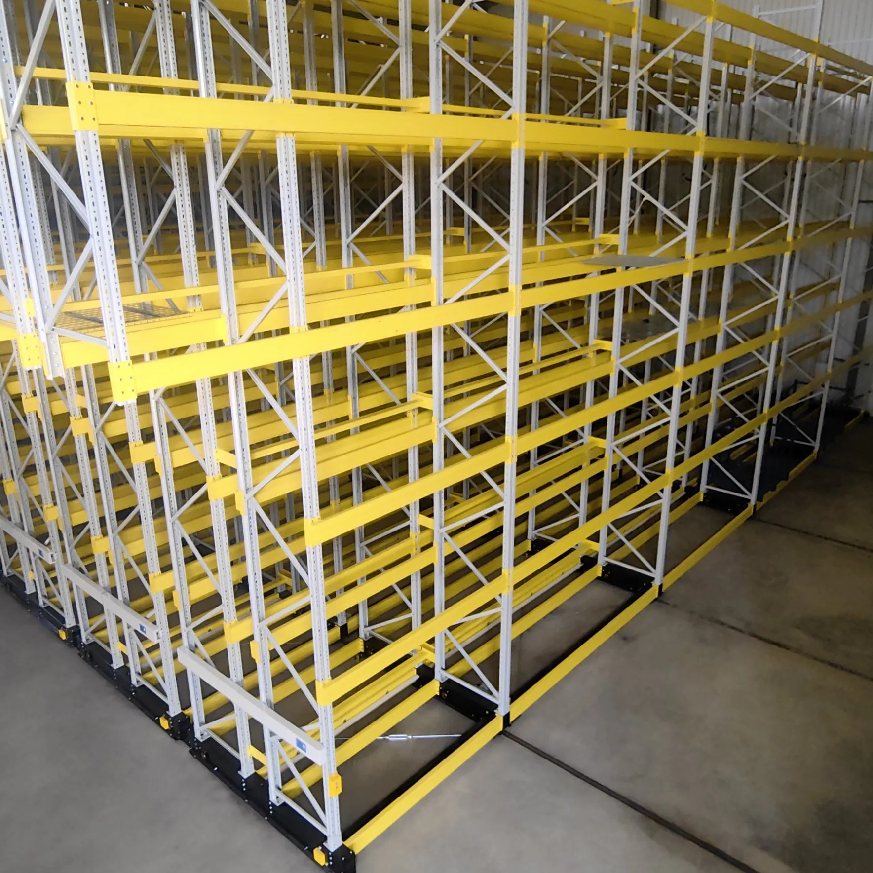 Warehouse Heavy Duty Electrical Powered Motorized Mobile Pallet Rack for Compact Storage