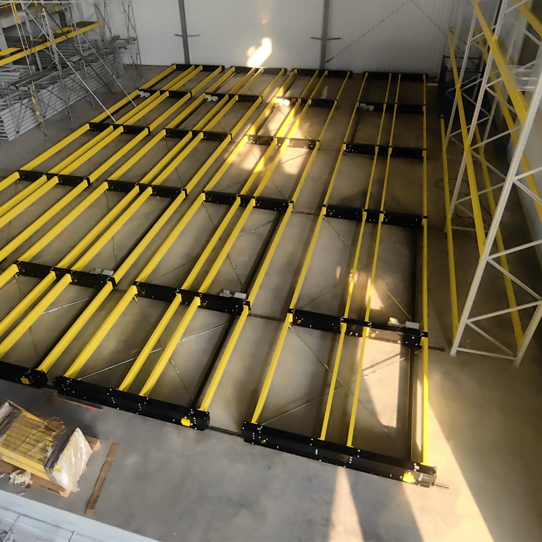 Warehouse Heavy Duty Electrical Powered Motorized Mobile Pallet Rack for Compact Storage