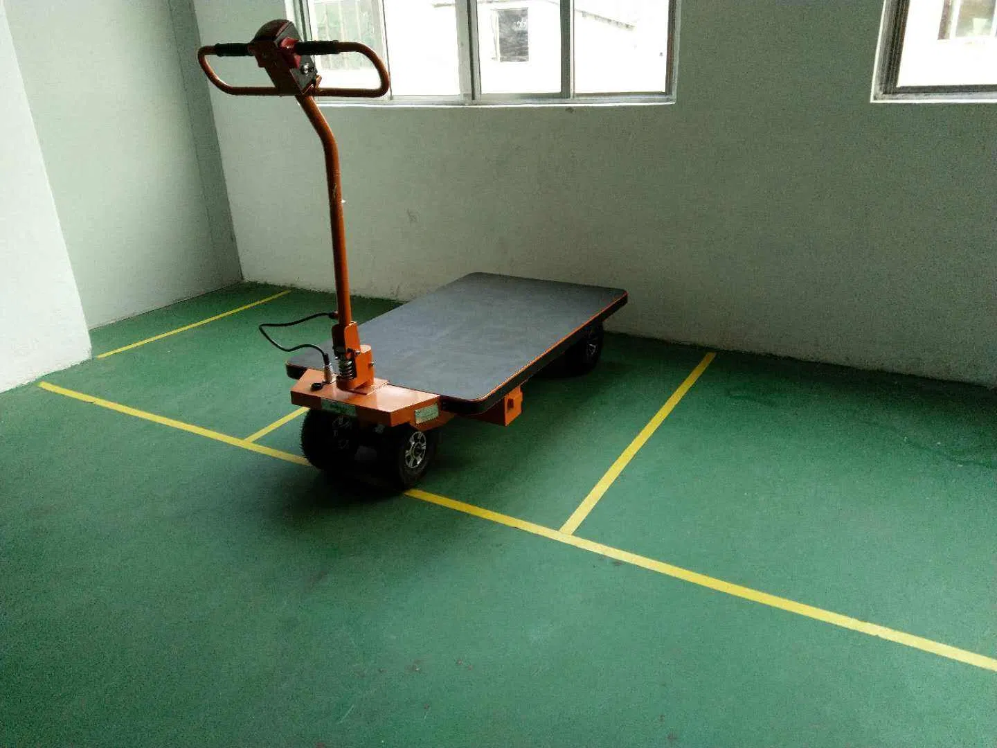 Nk 121 Outdoor Electric Trolley Cart Heavy Duty Mover Flat Cart for Logistics Material Handling with 4 Big Wheels