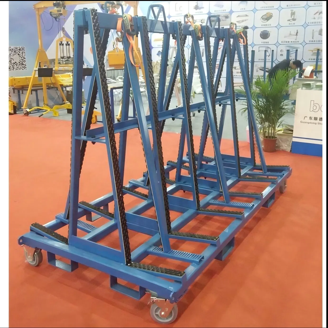 Versatile Glass Shelving Unit for Efficient Industrial Transport Solutions
