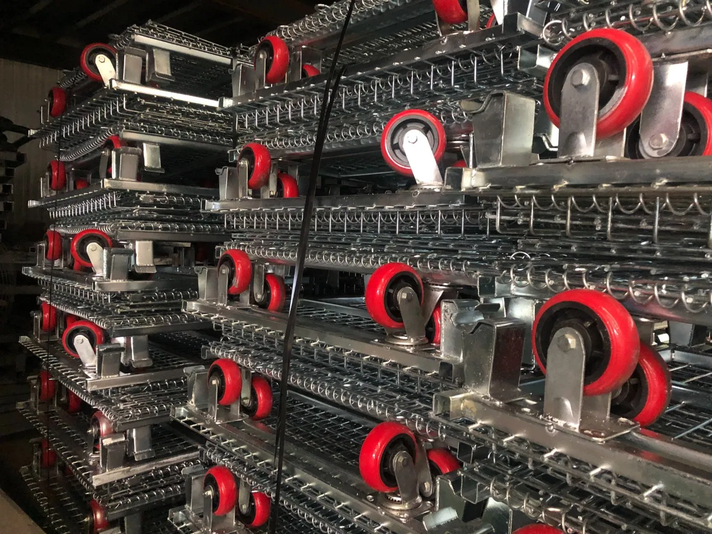 High Storage Capacity Metal Storage Cages Rolling Wire Pallet Containers