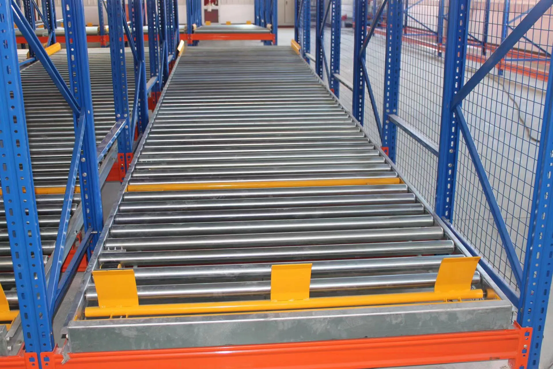 Pallet Flow Racks Flow Through Rolling Mobile Pallet Racks Warehouse Warehouse Storage Shelving Pallet Rack Gravity Flow Rack Gravity Pallet Racking