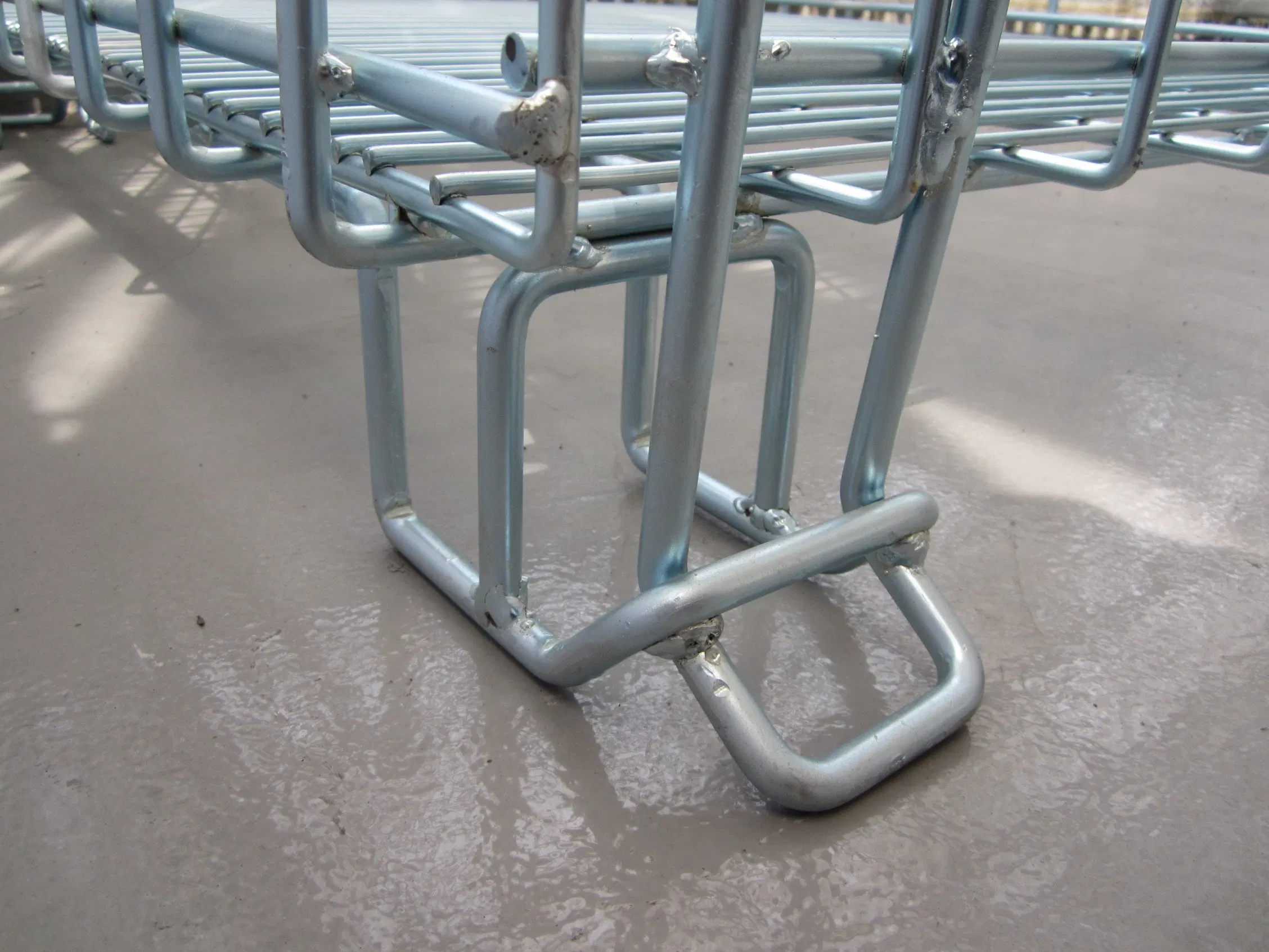 Wholesale Folded Pallet Iron Wire Stacking Storage Cage Large Capacity