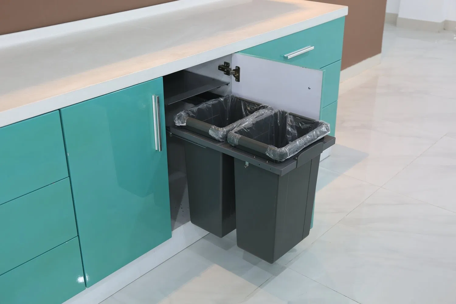 Tekey Kitchen Cabinet Waste Bin Trash Can Pull out Waste Container Plastic Dustbins Hidden Built-in Soft Closing Ball Bearing Slide Pull out Waste Storage