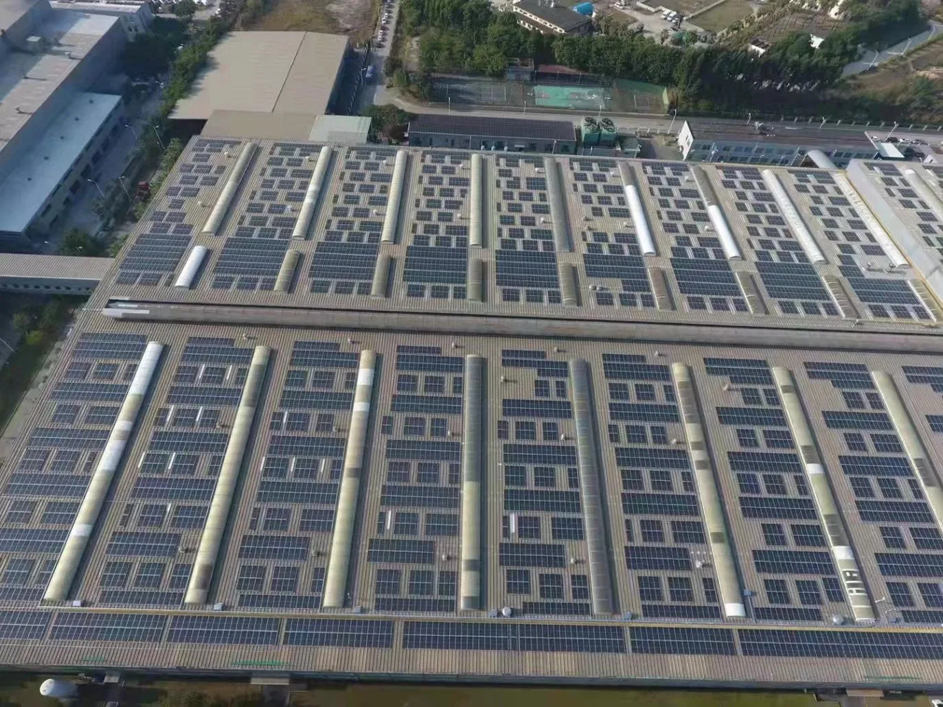 Generación de energía solar fuera de la red Sistema de almacenamiento de energía comercial e industrial 100kw Inversor híbrido industrial