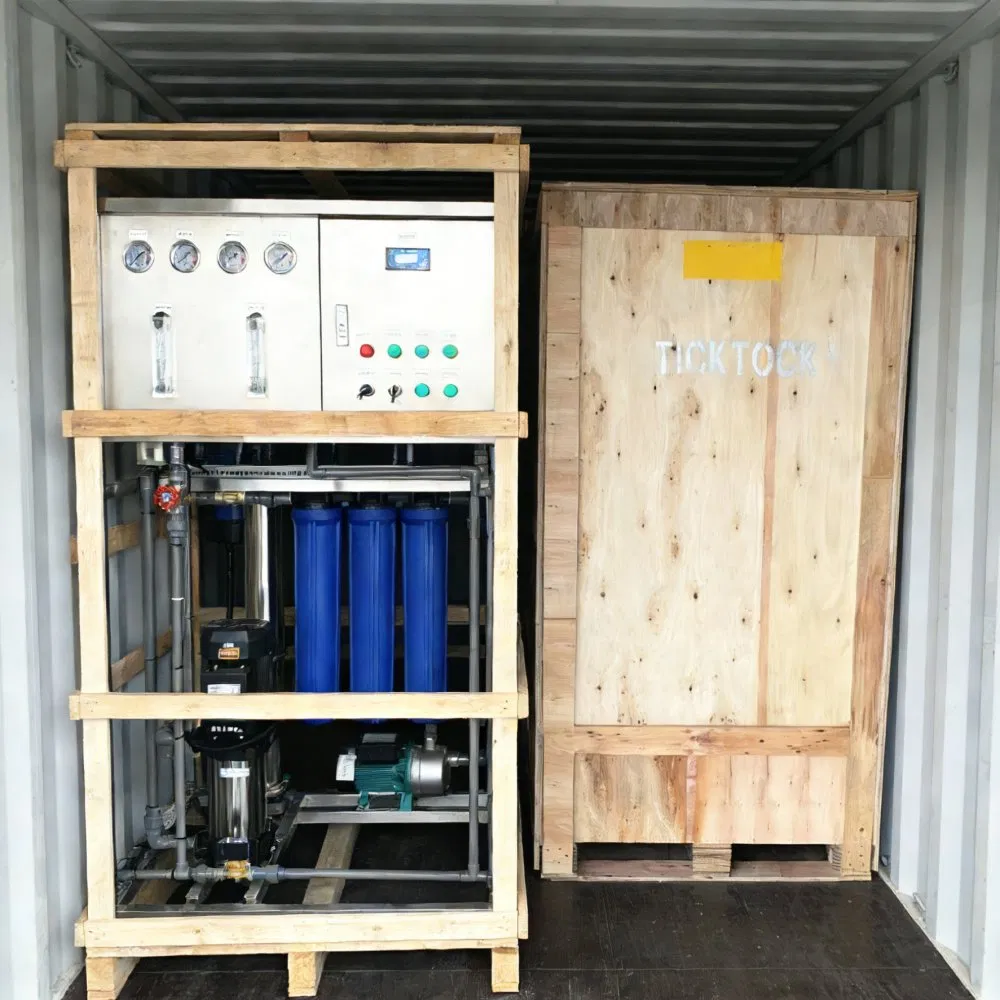 Sistema de desalinización de agua de mar móvil alimentado por energía solar fuera de la red para islas y áreas remotas