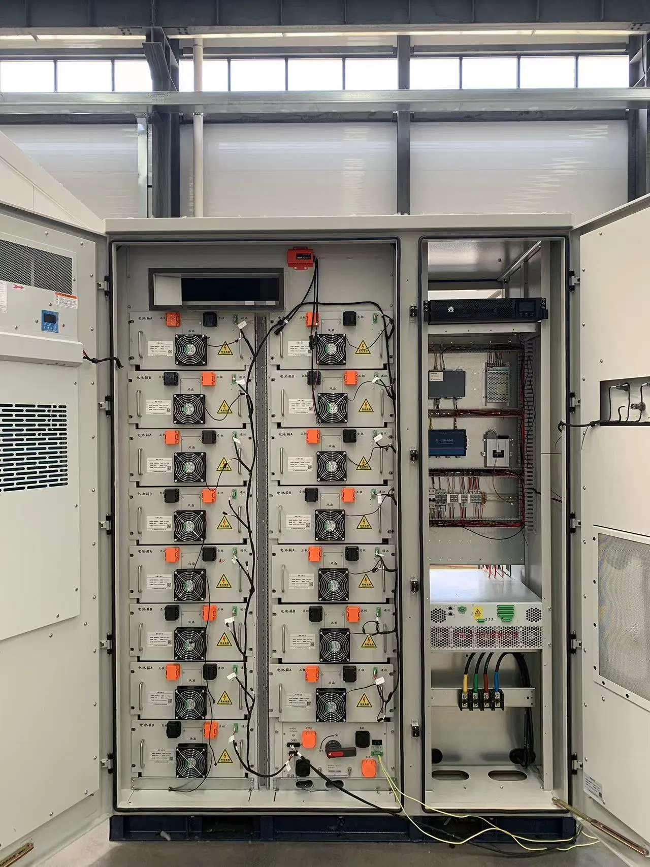 Sistema de microred solar de alta eficiencia con tecnología de enfriamiento avanzada