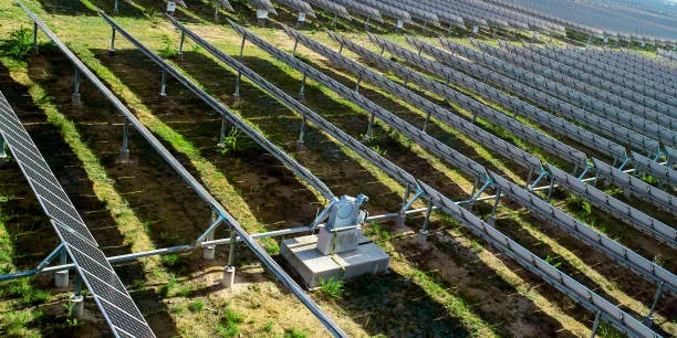 Componentes de soporte de montaje solar