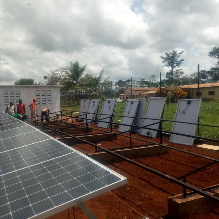 Sistema Solar Portátil Generador de Red Fuera de Casa con Planta ISO