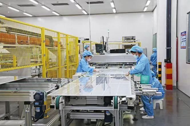 Fábrica de Paneles Solares 1