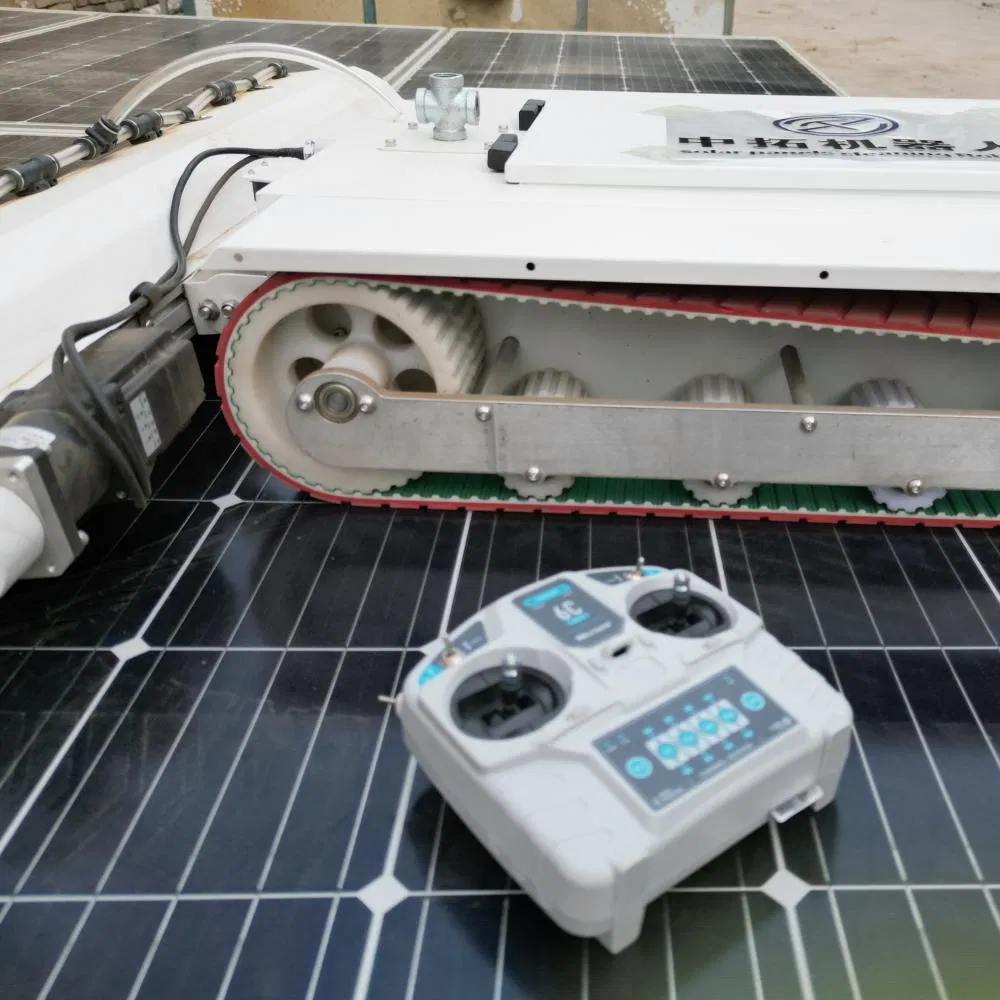 Sistema de limpieza automática de paneles solares con limpiador crawler control remoto