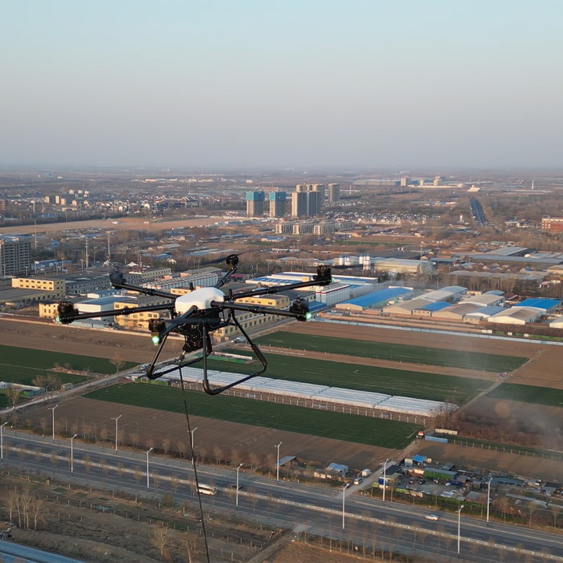 Dron de limpieza de paneles solares con batería de estado sólido y sistema de vuelo autónomo