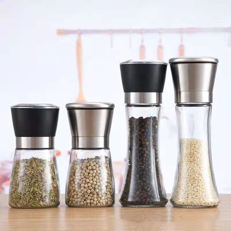 Moedor de Sal e Pimenta em Aço Inoxidável ou Plástico com Design Manual