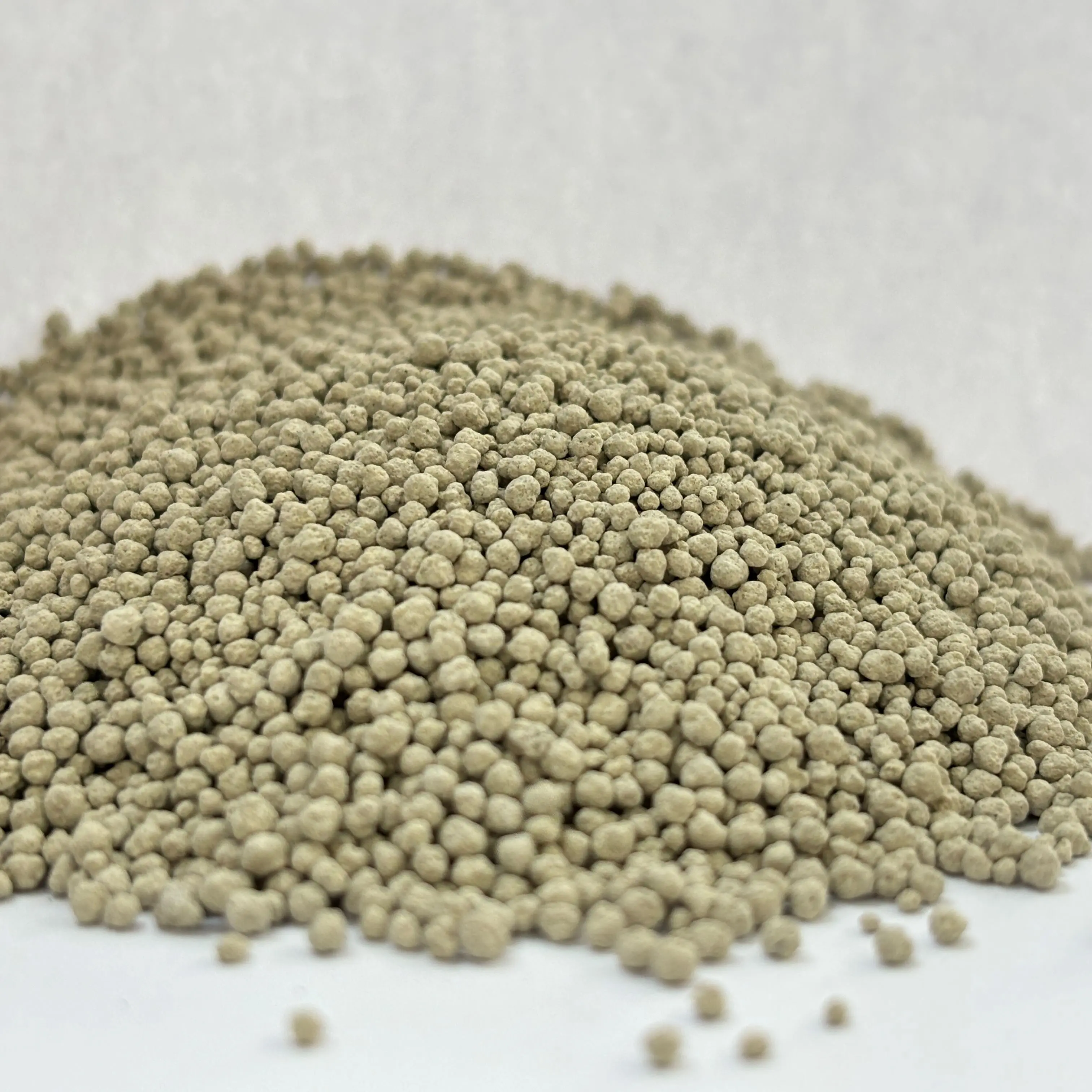 OEM Fine Bentonite Ball Sand Cat Litter - High-Quality China Suppliers & Factory for Ultimate Odor Control and Clumping Manufacturer, Supplier