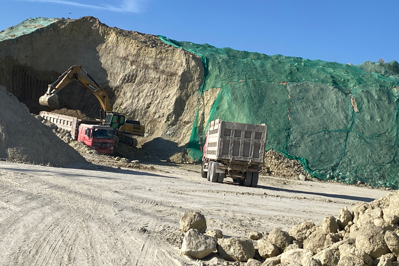 Tom's Family raw material storage facility - premium bentonite and plant-based ingredients