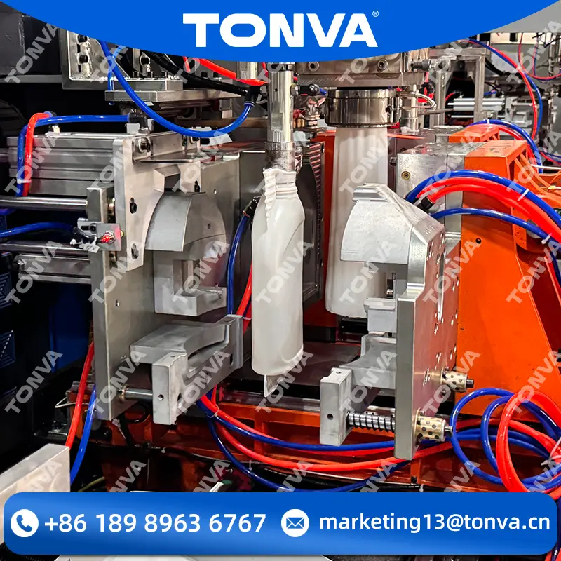Famoso Máquina de Moldeo por Soplado de Botellas de Detergente para Ropa - Proveedores y Fabrica en China Fabricantes, Fabricante