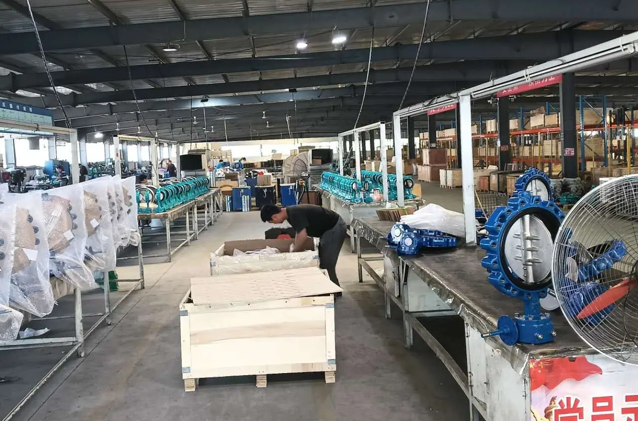 Valve production floor overview at Tianjin Top Valve