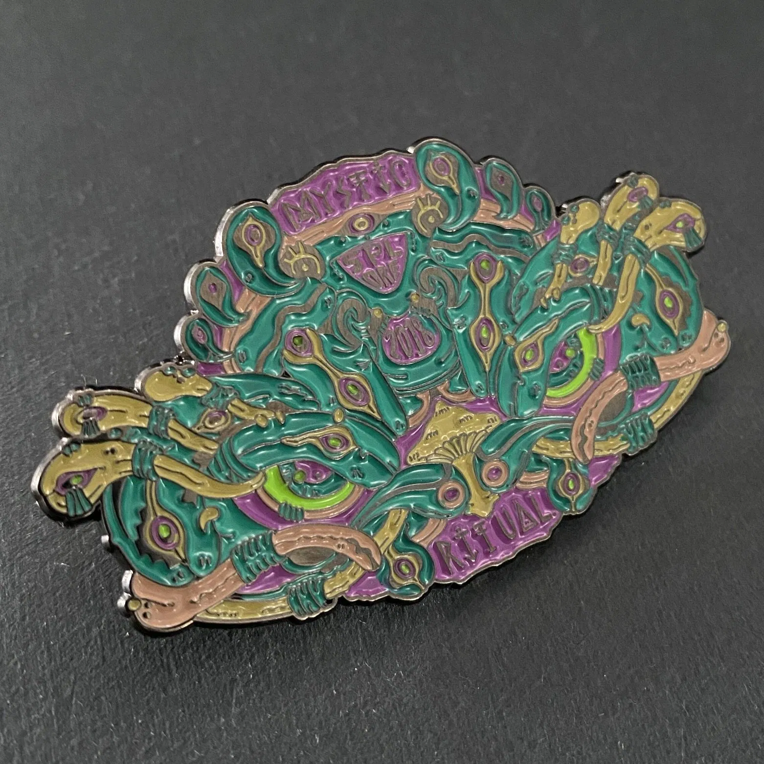 Custom Black Nickel-Plated Anime Enamel Pin Printed Metal Lapel Pin Badge