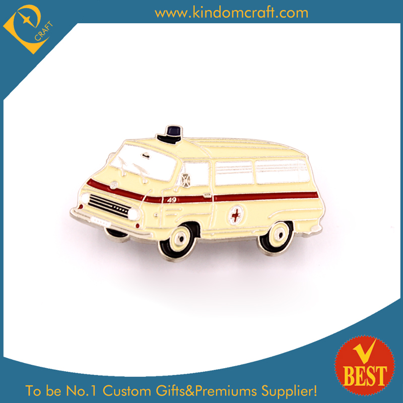 China Customized Wholesale Metal Soft Enamel Car Shape Pin Badge in High Quality